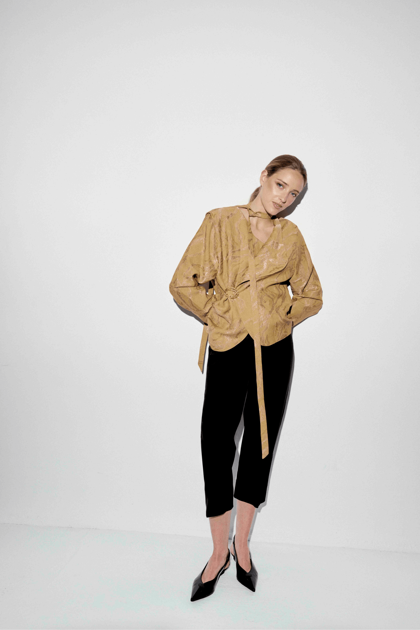 Chaqueta LIVIA Textura Dorada - BIMANI