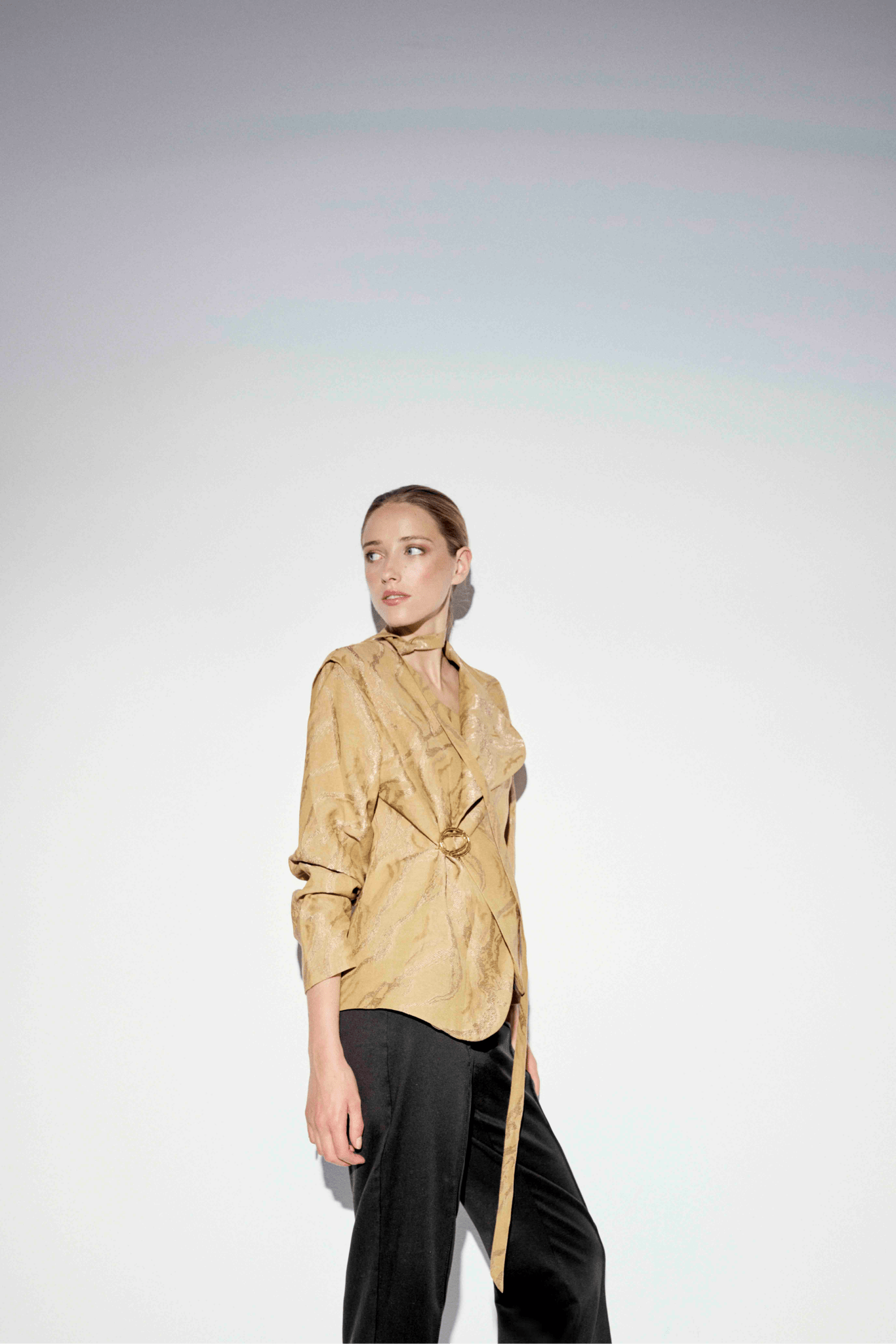 Chaqueta LIVIA Textura Dorada - BIMANI