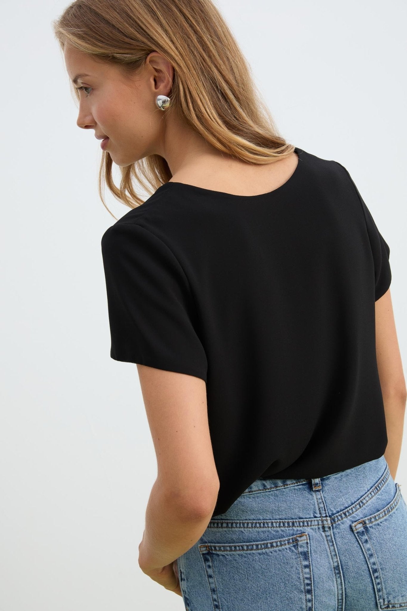 Blusa CALA Black - BIMANI