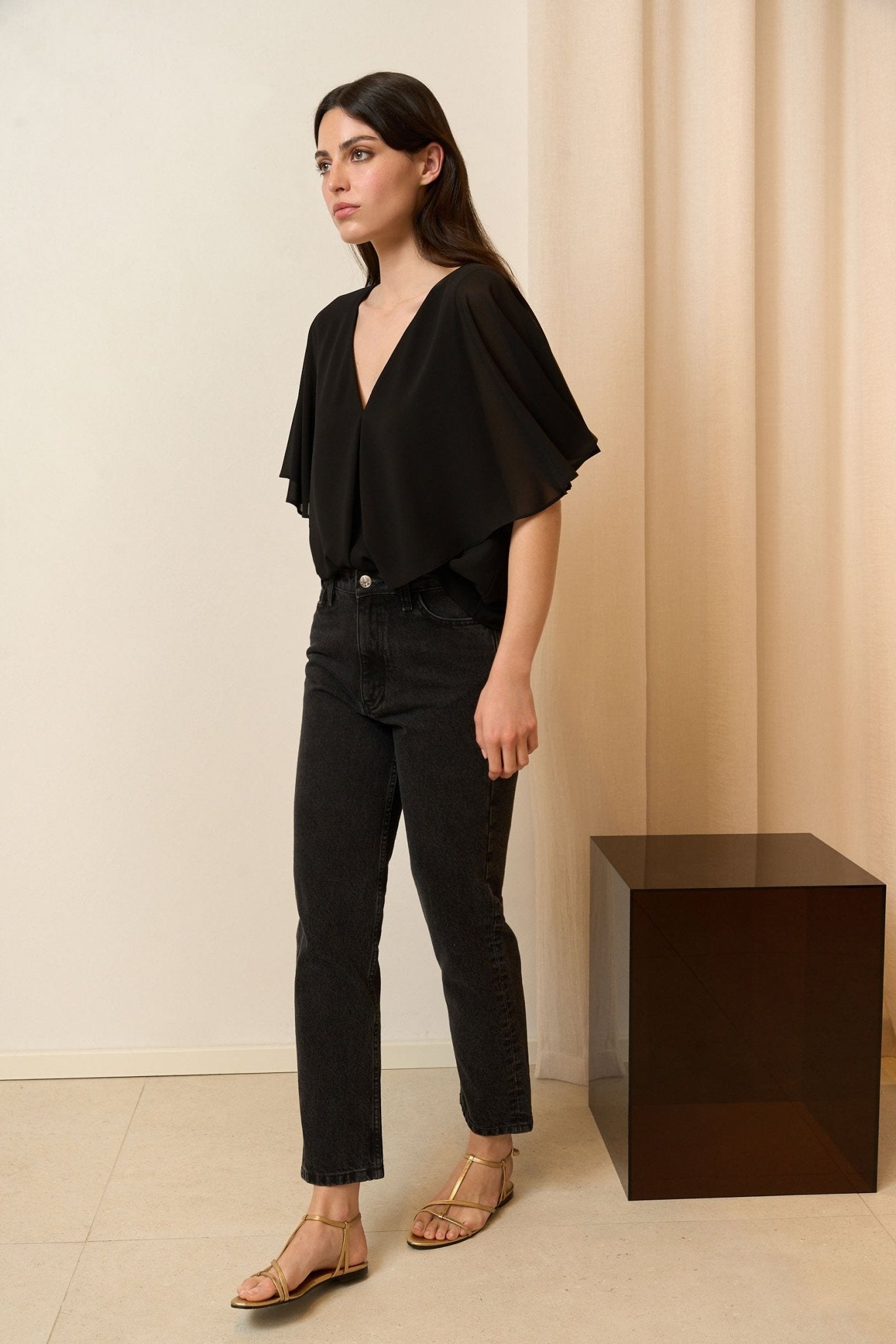 Blusa CENIA Negro Magnético - BIMANI