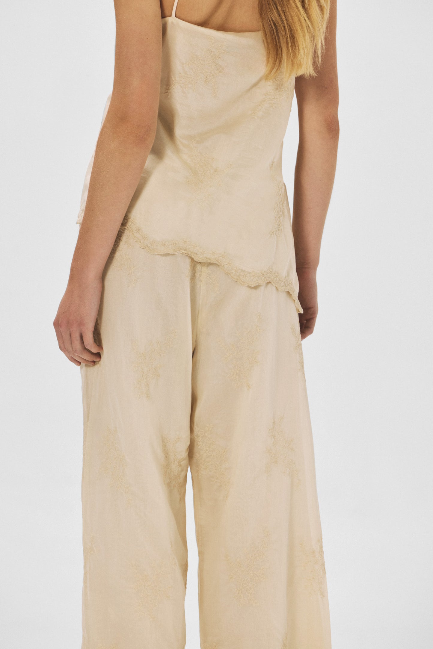 Top AMADINE Crema - BIMANI